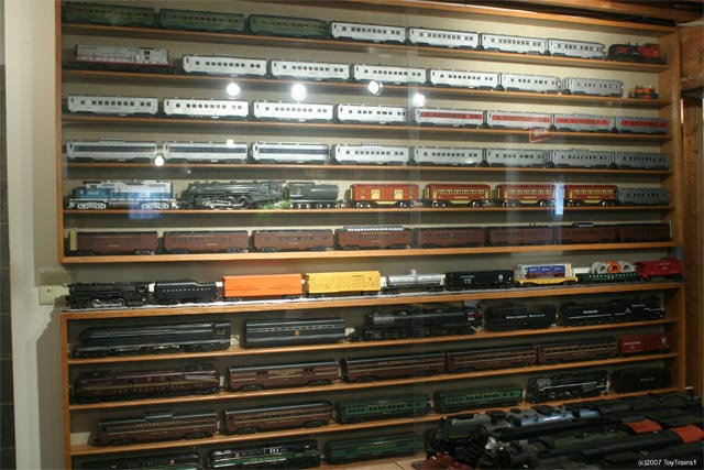Display Cases, Model Railroad Train Display Shelves